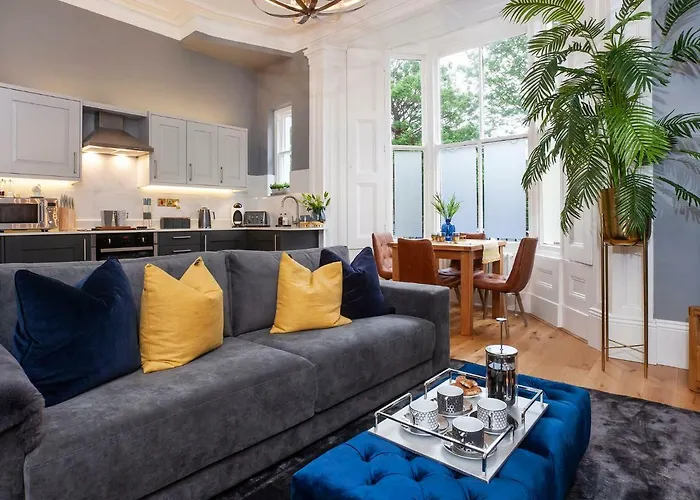 Bootham Luxury Apartments With Free Parking